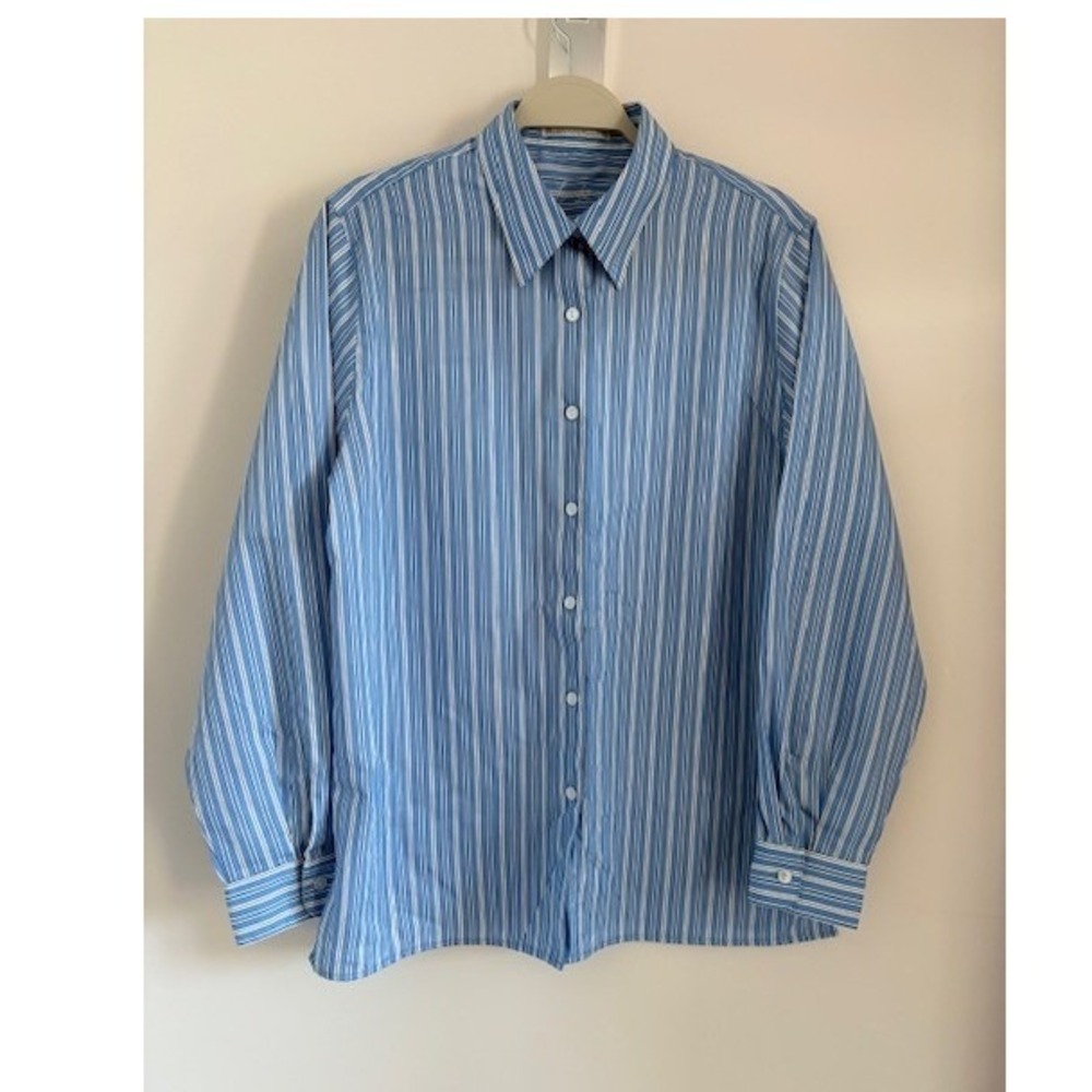 Foxcroft Blue White Striped Wrinkle Free Button Down Shirt Womens 12 Long Sleeve